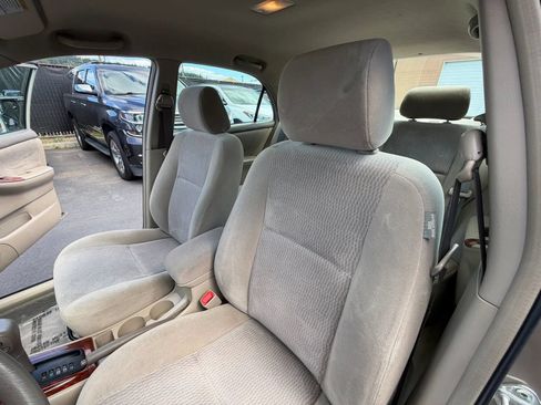 Used 2005 Toyota Corolla CE FWD image 22