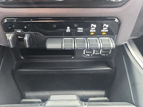 Used 2021 RAM 1500 Big Horn AWD/4WD image 29