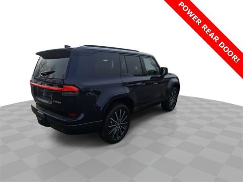 Used 2025 Lexus GX 550 image 8