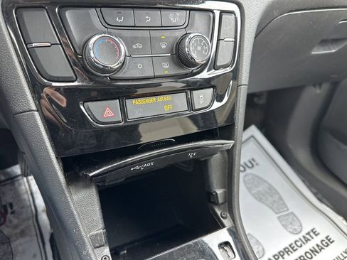 Used 2019 Buick Encore Preferred image 40