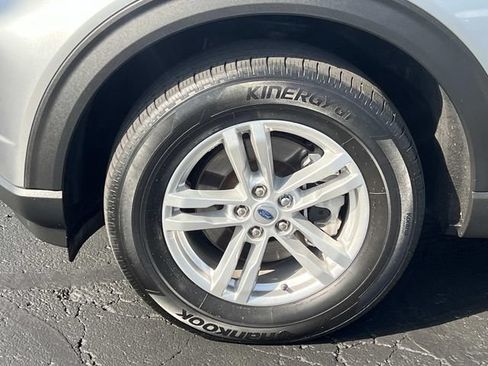Certified 2023 Ford Explorer XLT AWD/4WD image 10
