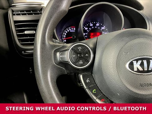 Used 2018 Kia Soul + FWD image 10