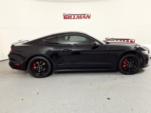 Used 2017 Ford Mustang GT w/ Black Accent Package RWD image 4