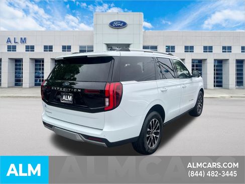Certified 2025 Ford Expedition Platinum AWD/4WD image 5