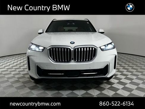 New 2026 BMW X5 xDrive40i w/ Climate Comfort Package image 3