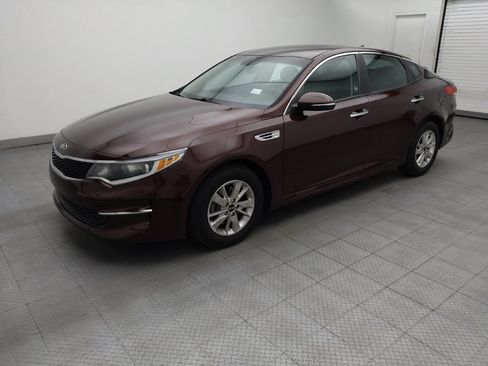 Used 2018 Kia Optima LX FWD image 2