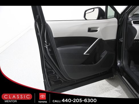 Certified 2025 Toyota Corolla Cross L image 4