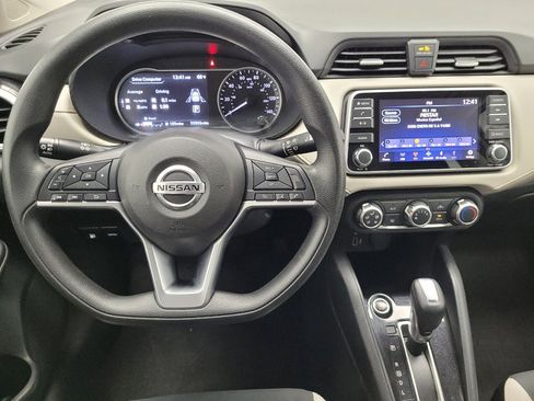 Used 2021 Nissan Versa SV FWD image 22