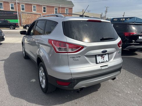 Used 2014 Ford Escape SE FWD image 3