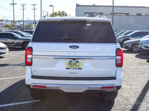 Used 2024 Ford Expedition XLT image 6