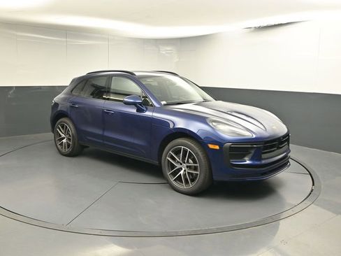 New 2026 Porsche Macan image 26