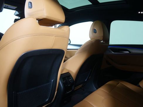 Certified 2025 BMW X4 xDrive30i image 16