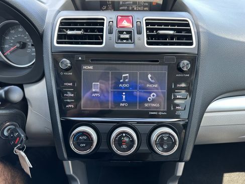 Used 2017 Subaru Forester 2.5i Premium w/ All-Weather Package image 9