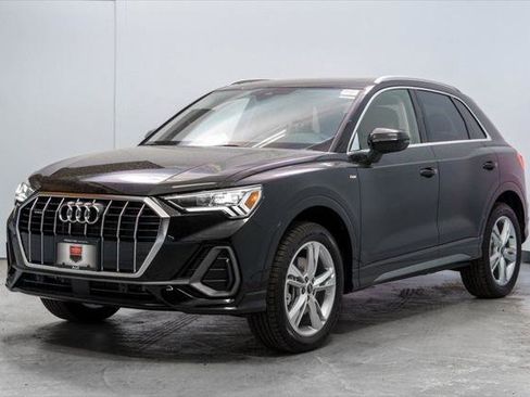 Used 2024 Audi Q3 2.0T Premium Plus w/ Premium Plus Package AWD/4WD image 1