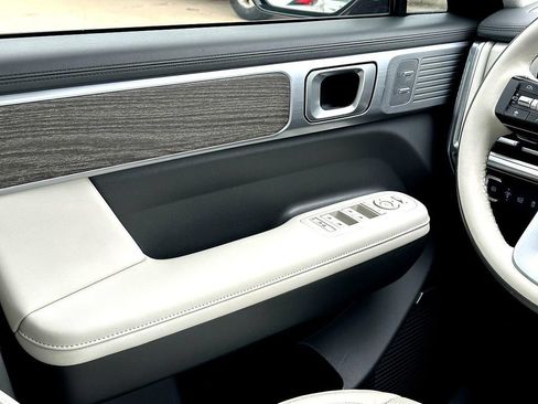 Used 2024 Hyundai Santa Fe Calligraphy FWD image 30