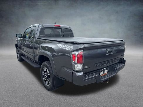 Used 2020 Toyota Tacoma TRD Sport w/ Blackout Package AWD/4WD image 3