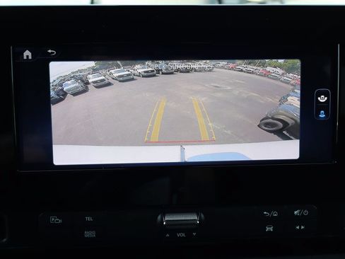 Used 2025 Mercedes-Benz Sprinter 2500 image 8