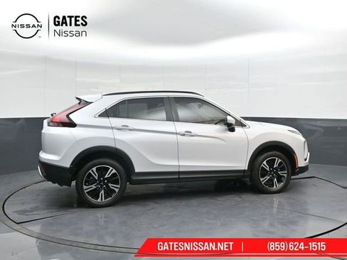 Used 2024 Mitsubishi Eclipse Cross SE image 3