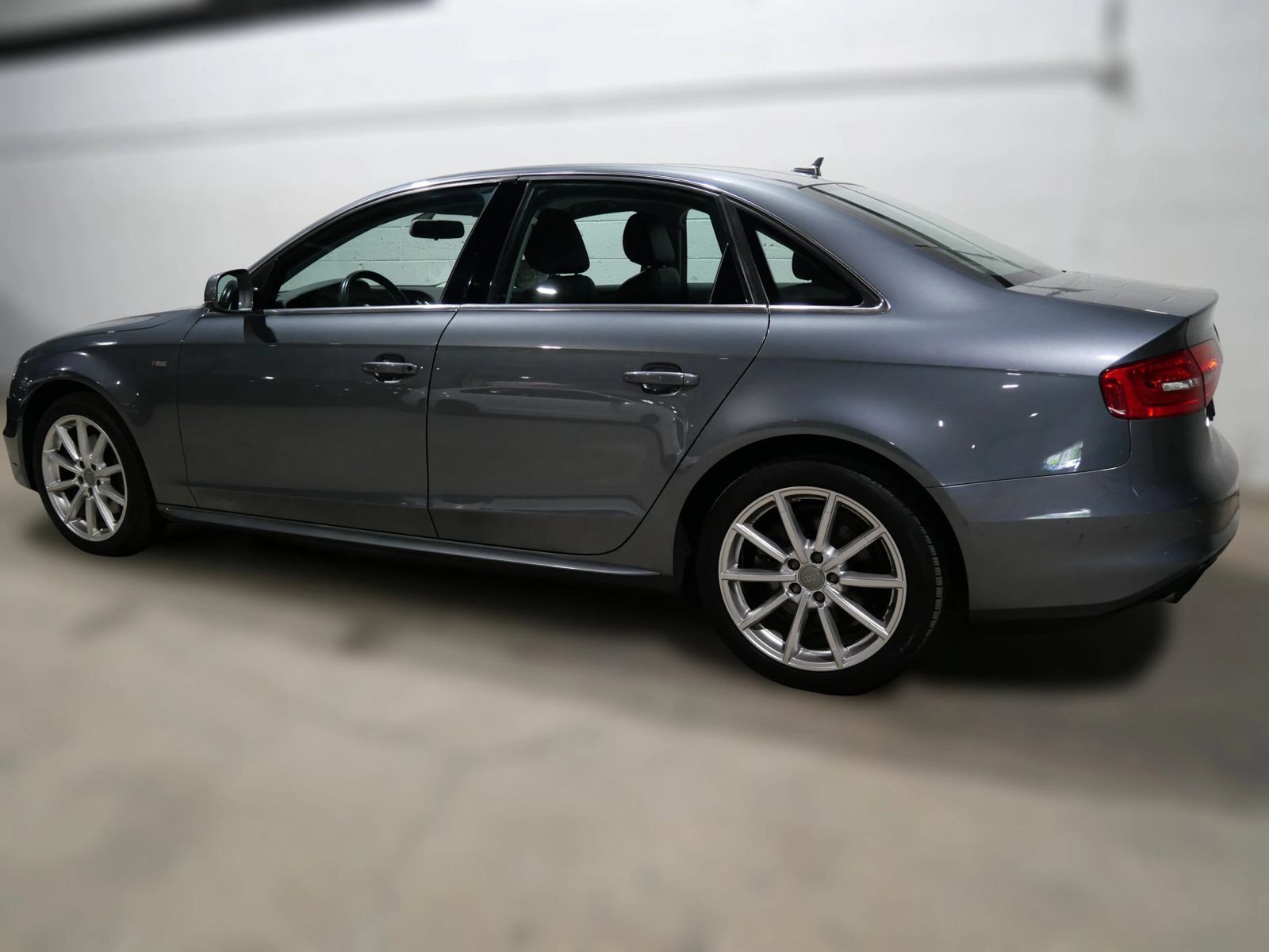 Used 2015 Audi A4 2.0T Premium w/ Audi MMI Navigation AWD/4WD image 4