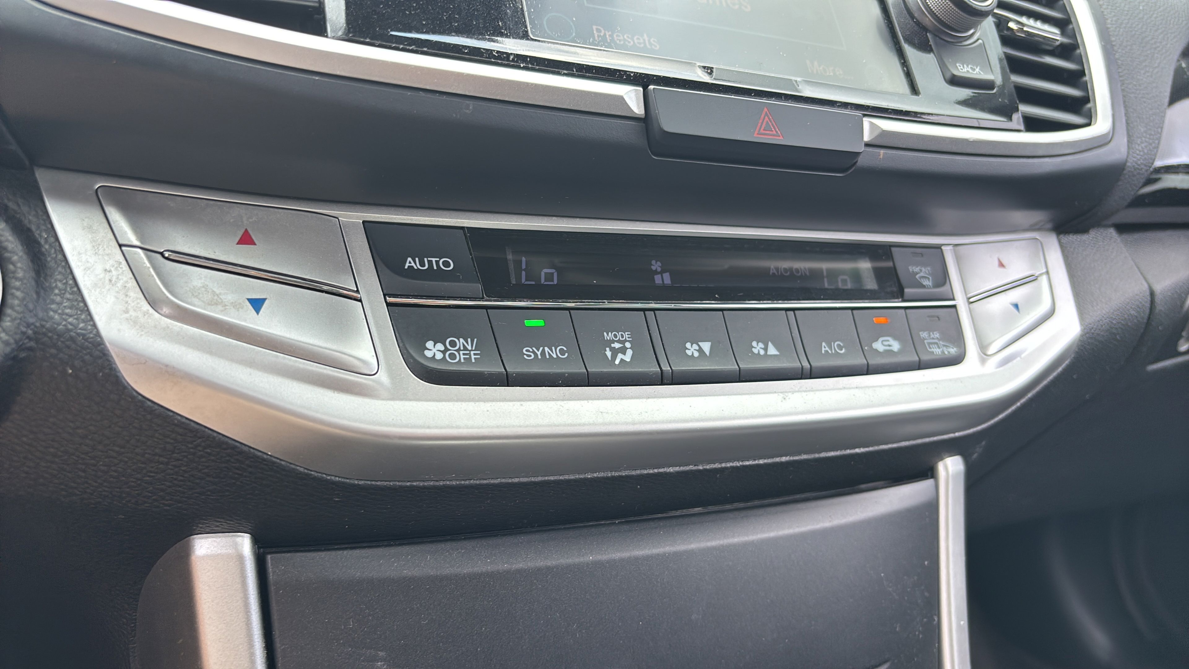 Used 2014 Honda Accord EX-L image 19