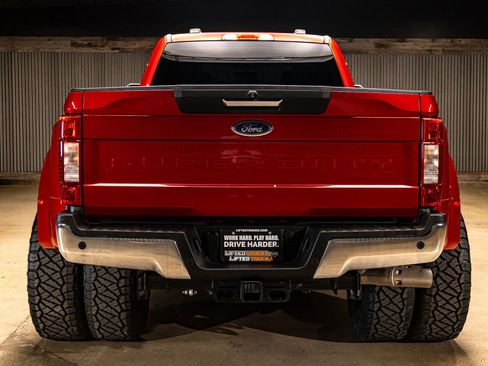 Used 2022 Ford F450 XLT w/ XLT Premium Package image 8