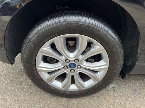 Used 2022 Ford Edge Titanium AWD/4WD image 16