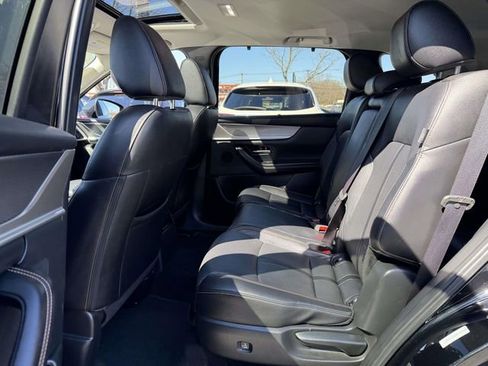 Certified 2024 MAZDA CX-90 3.3 Turbo w/ Preferred Plus image 11