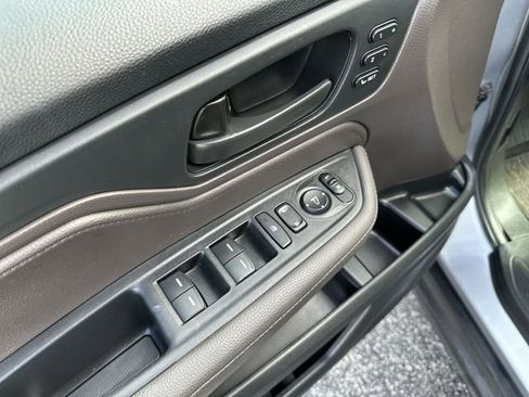 Used 2024 Honda Odyssey EX-L image 17