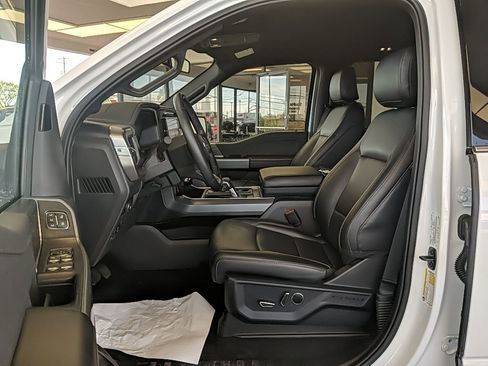 Used 2025 Ford F150 Lariat w/ Equipment Group 502A High image 14