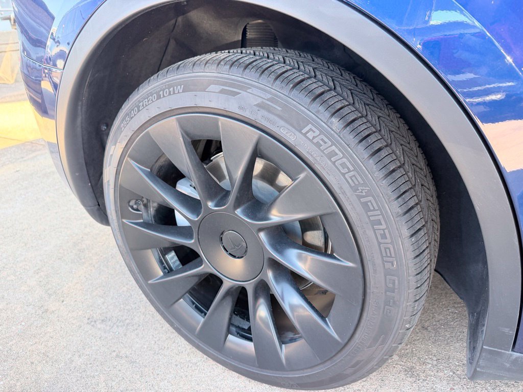 Used 2024 Tesla Model Y 2WD image 14