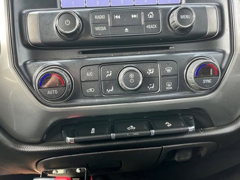 Used 2018 Chevrolet Silverado 1500 LT w/ All Star Edition image 10