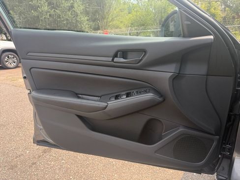 Used 2026 Nissan Altima 2.5 SV FWD image 18