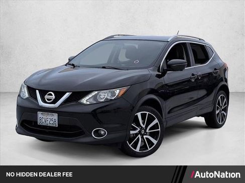 Used 2017 Nissan Rogue Sport SL FWD image 1