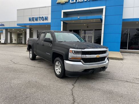 Used 2019 Chevrolet Silverado 1500 LT image 2