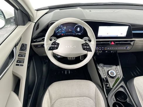 Used 2023 Kia Niro Wave FWD image 11