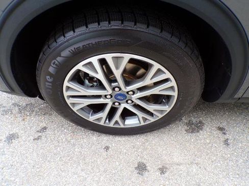 Certified 2022 Ford Escape SEL AWD/4WD image 5