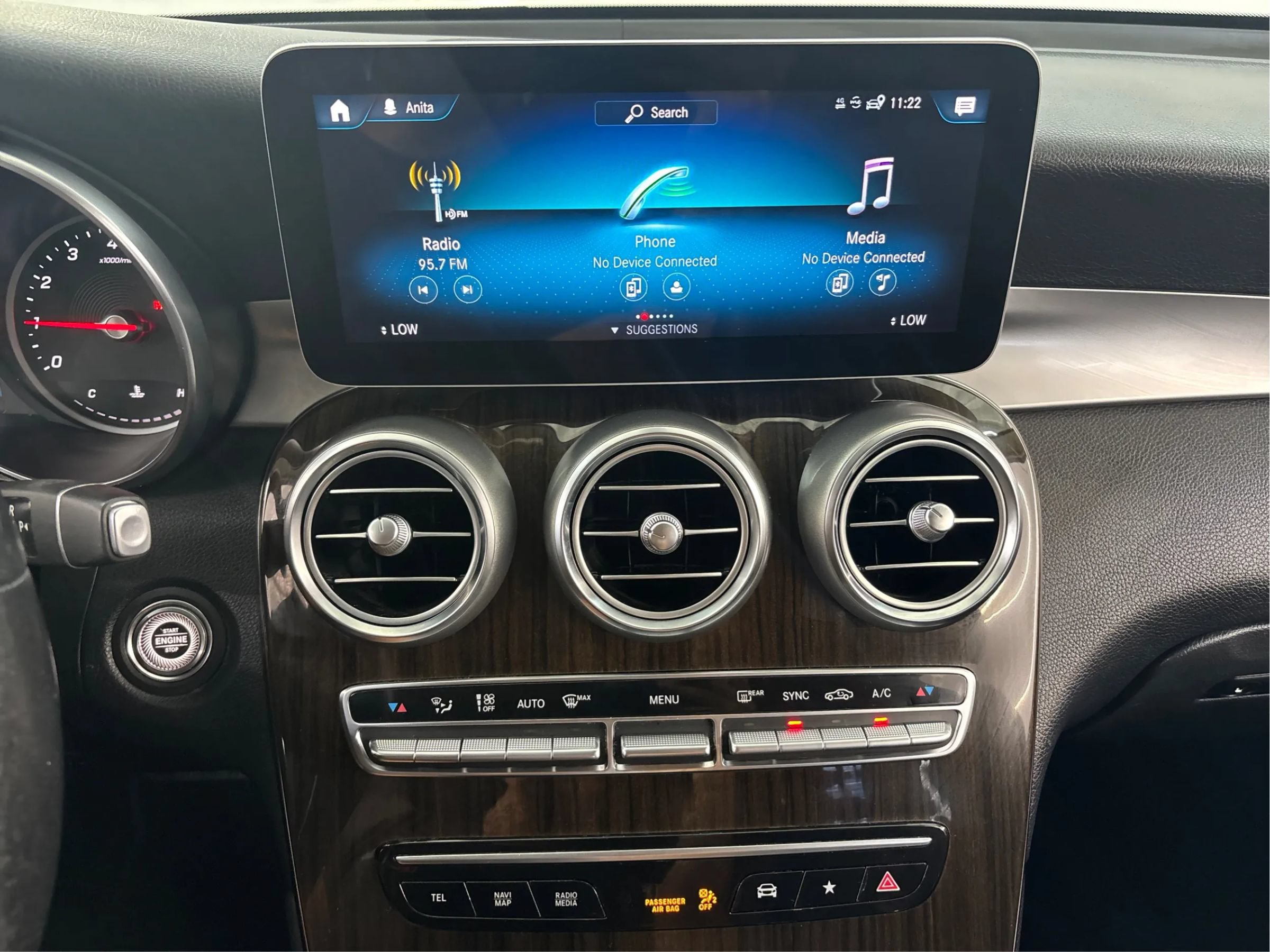 Used 2020 Mercedes-Benz GLC 300 4MATIC image 19