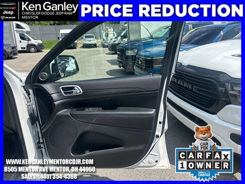 Used 2019 Jeep Grand Cherokee Altitude AWD/4WD image 26