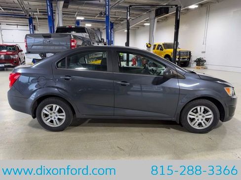 Used 2013 Chevrolet Sonic LT image 6