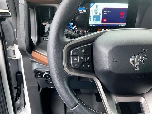 Used 2024 Ford Bronco Outer Banks image 20