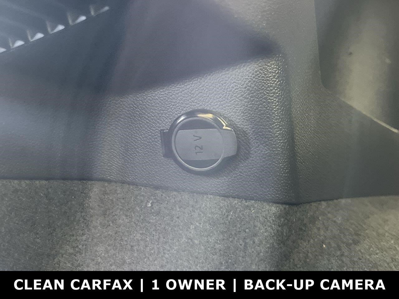 Used 2022 Volkswagen Tiguan SE AWD/4WD image 31