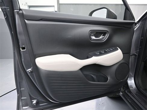New 2026 Honda HR-V LX image 4