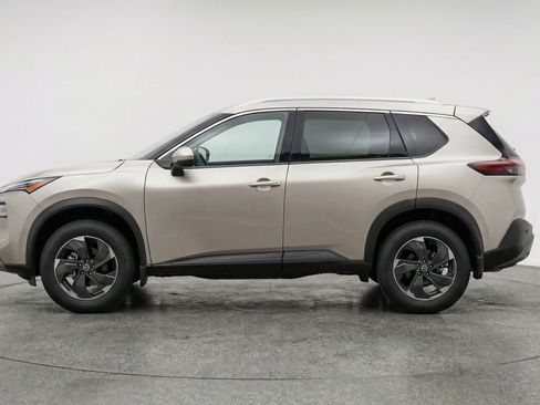 Used 2025 Nissan Rogue SV image 5