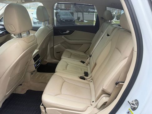 Used 2019 Audi Q7 3.0T Prestige w/ Prestige Package image 19