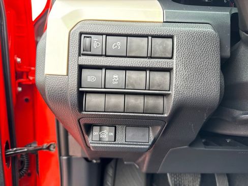 Used 2024 Toyota Tacoma TRD Off-Road image 16