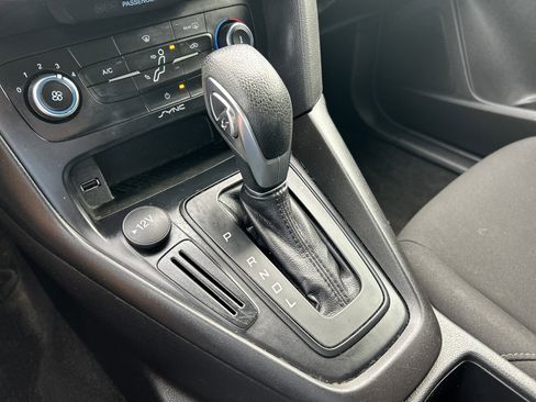Used 2018 Ford Focus SE image 26
