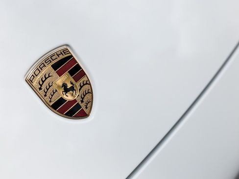 Used 2023 Porsche 911 Carrera 4S w/ Sport Package image 50