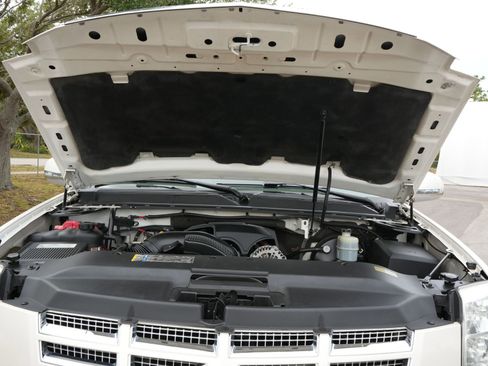 Used 2008 Cadillac Escalade EXT image 12