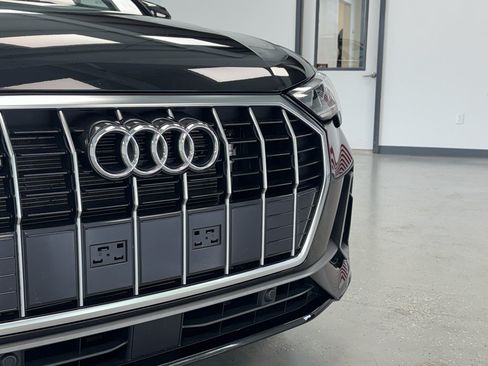 Used 2025 Audi Q3 2.0T Premium AWD/4WD image 11