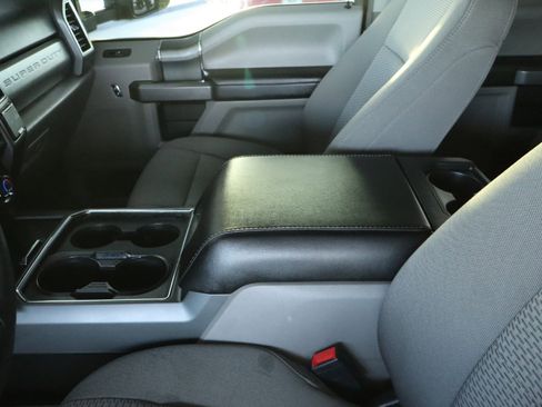 Used 2020 Ford F250 XLT w/ Tremor Off-Road Package image 17